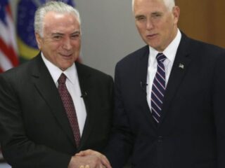 Vice dos EUA diz a Temer que país apoiará esforço do Brasil para atender imigrantes da Venezuela