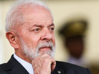 Lula prepara decreto que aumenta salário mínimo para R$ 1.518