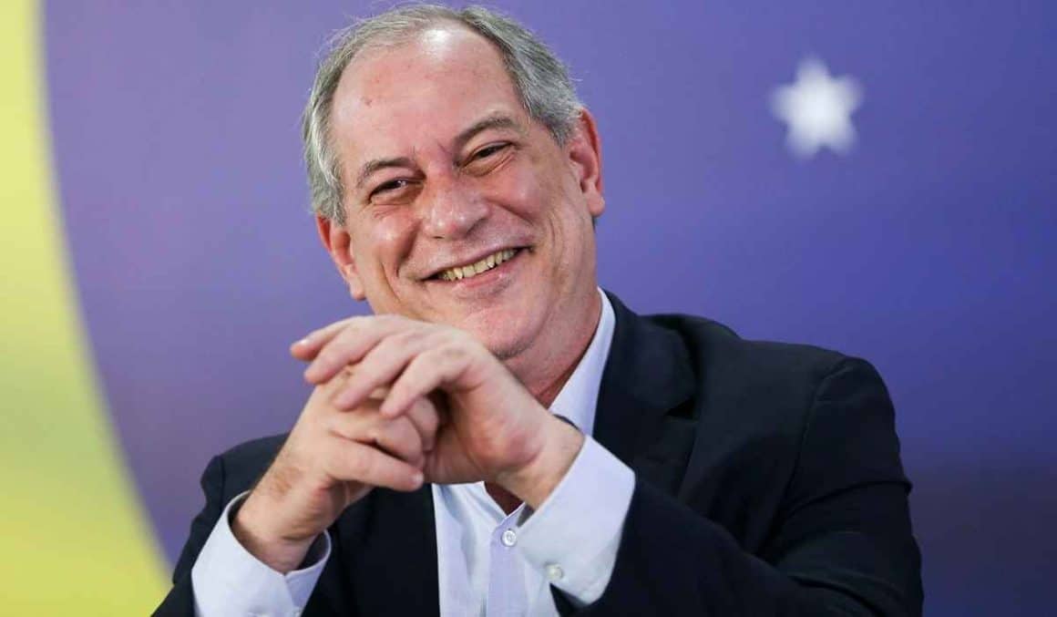 Querem resolver eleição nos gabinetes ou em celas, diz Ciro Gomes Querem resolver eleição nos gabinetes ou em celas, diz Ciro Gomes