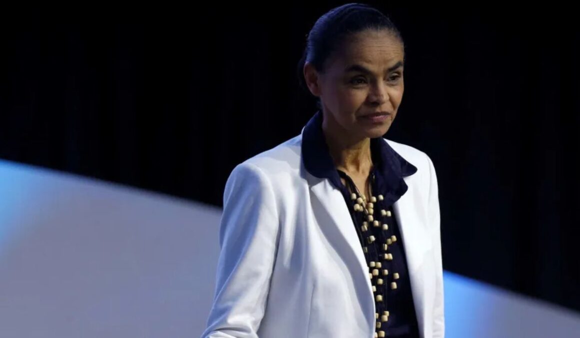Marina diz que rivais na corrida presidencial representam extremismo