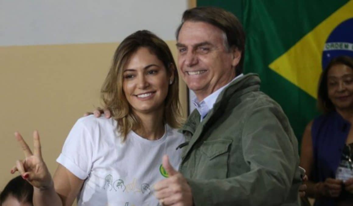 A mulher dos bastidores: saiba quem é Michelle Bolsonaro, a nova primeira-dama A mulher dos bastidores: saiba quem é Michelle Bolsonaro, a nova primeira-dama