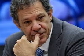 Haddad se mantém na disputa após 1º turno difícil