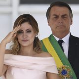 Michelle Bolsonaro recebeu de Fabrício Queiroz 21 cheques que somam R$ 72 mi