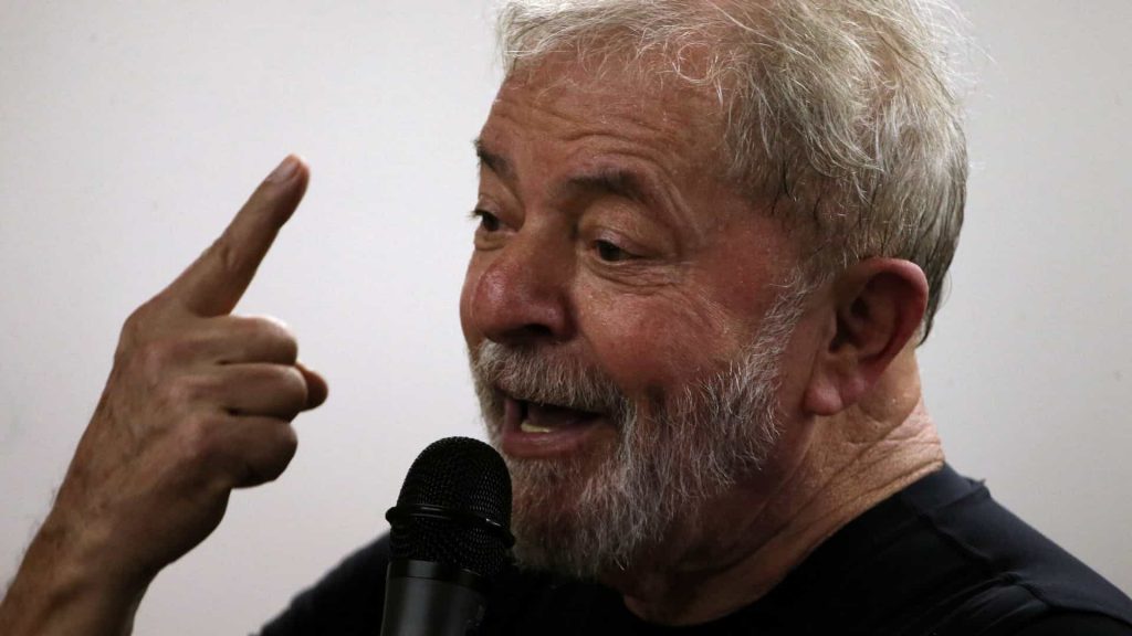 Defesa do ex-presidente Lula prepara novo recurso