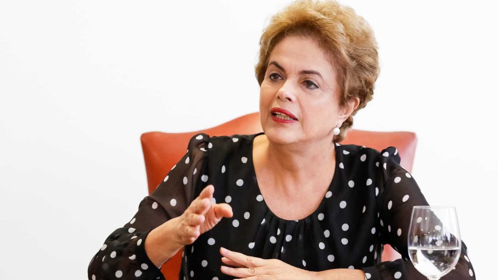 ‘Gostaríamos de ter feito outra reforma’, diz Dilma sobre a Previdência