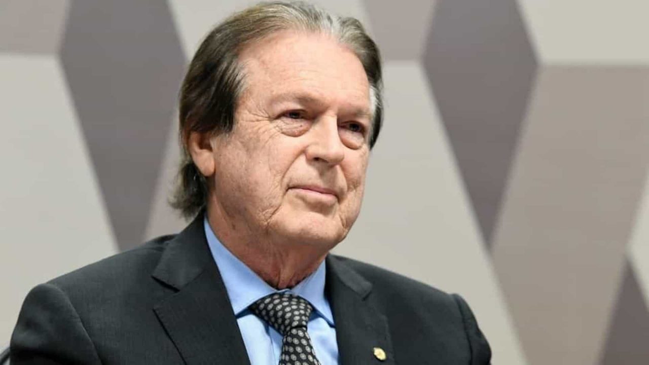 União Brasil inicia processo para expulsar Luciano Bivar do partido