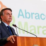 Bolsonaro: 'A gente lamenta todos os mortos, mas é o destino de todos'