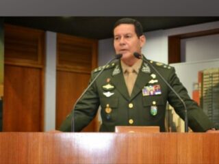 Mourão diz que o torturador Ustra “foi um militar de honra”