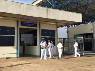 Bolsonaro visita centro militar que desenvolve reator do 1º submarino brasileiro com propulsão nuclear