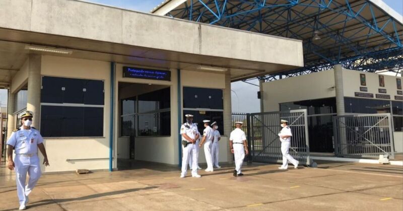 Bolsonaro visita centro militar que desenvolve reator do 1º submarino brasileiro com propulsão nuclear