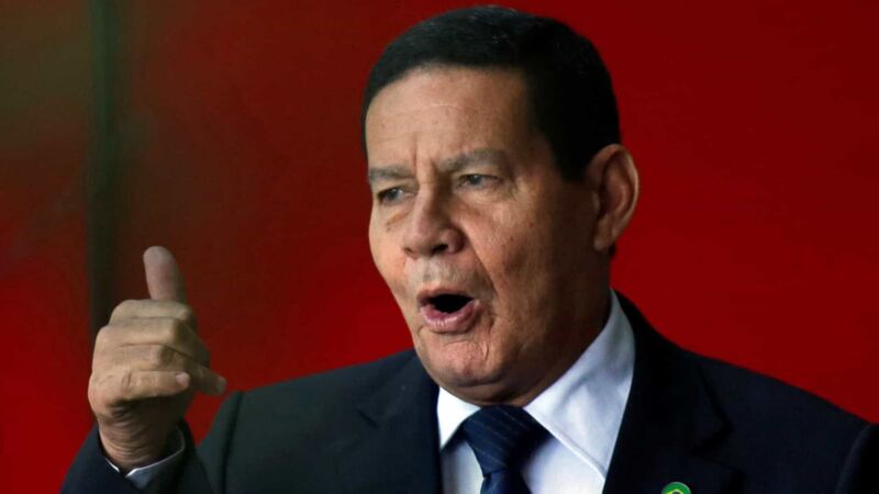 Mourão: cabe à Saúde esclarecer sobre estoque de testes de covid perto de vencer