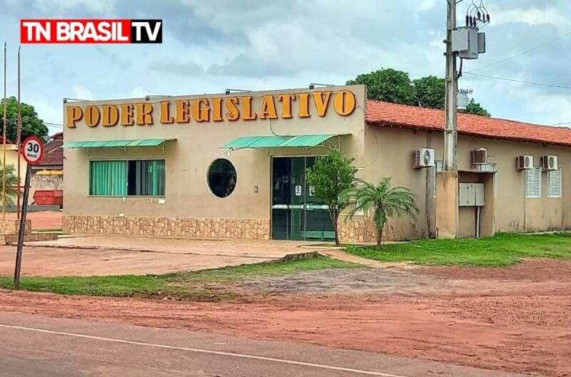 Higia Frota e vereadores por discordância abandonam a Sessão