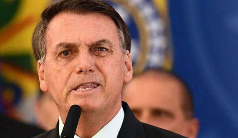 "Olha Belém do Pará. Vocês querem isso?", questiona Bolsonaro em tom de crítica