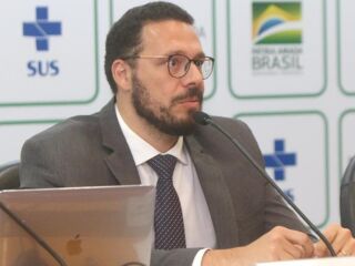 ‘Atrasado em tudo’ diz, pesquisador da Fiocruz ao criticar Ministério sobre vacina