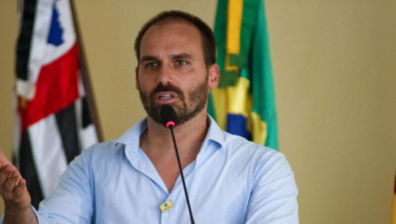 Ex-embaixador em Pequim diz após nova polêmica de Eduardo Bolsonaro que 'Brasil está metendo os pés pelas mãos' com a China