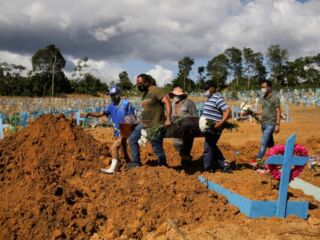 Manaus registra 213 mortes em 24hrs e aumenta a crise na saúde