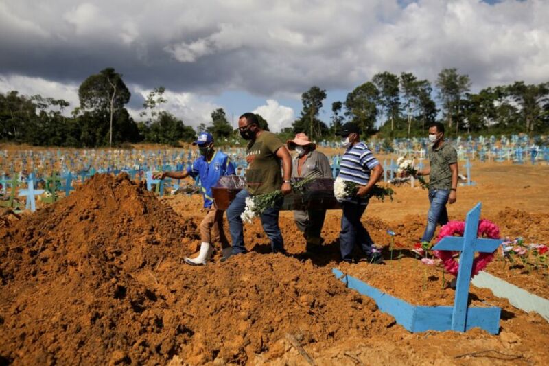 Manaus registra 213 mortes em 24hrs e aumenta a crise na saúde