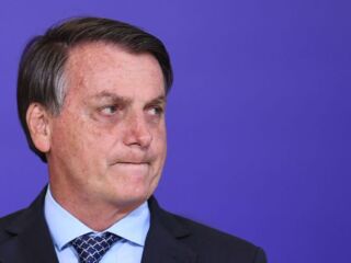 Bolsonaro pede a Índia que antecipe envio da vacina de Oxford
