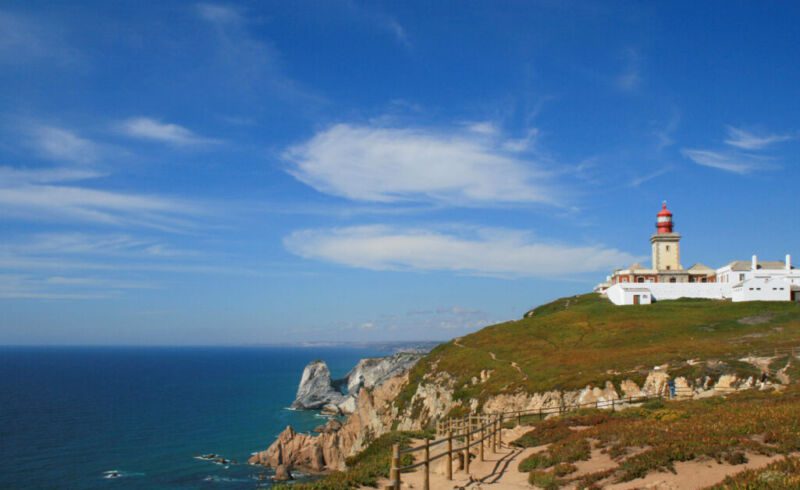 Cabo da Roca é o ponto mais ocidental de Portugal Continental e da Europa continental