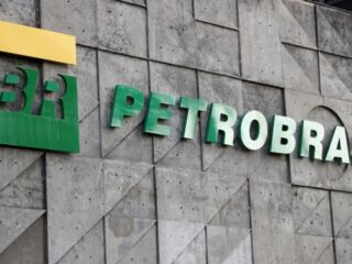 Petrobras aumenta em quase 8% o preço da gasolina nas refinarias