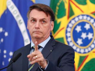 "Tem gente que só tem isso (Salário de R$15 mil )para sobreviver" diz Bolsonaro