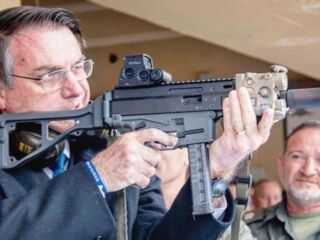 Jair Bolsonaro lança novo decreto para o uso de armas