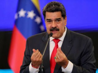 Maduro diz que nova variante do COVID-19 deveria ser chamada de "Bolsonaro"