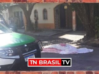 Jovem é morto a tiros na frente de sua casa, em Manaus