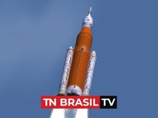 Nasa - foguete gigante que vai levar astronautas à Lua e a Marte