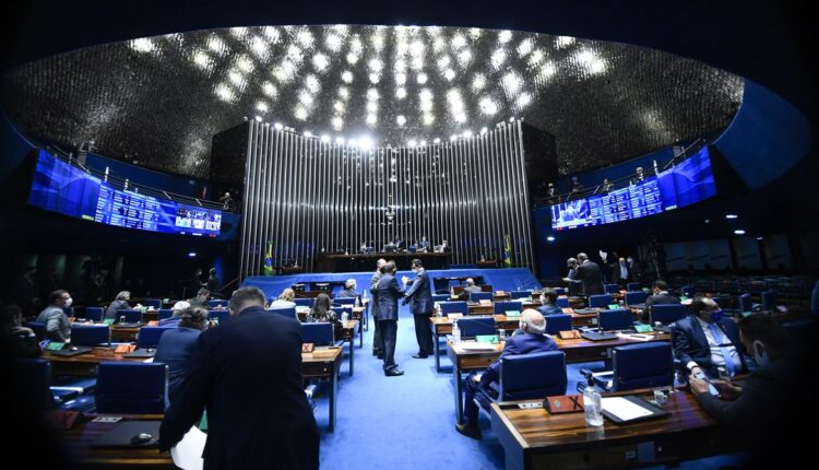 Aprovada cota de 30% do fundo partidário para candidaturas femininas