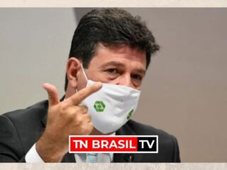 'Ninguém te proibiu de nada', diz Mandetta para Bolsonaro