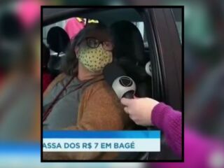 Entrevistada diz que gasolina - "Está cara, graças ao Bolsonaro"