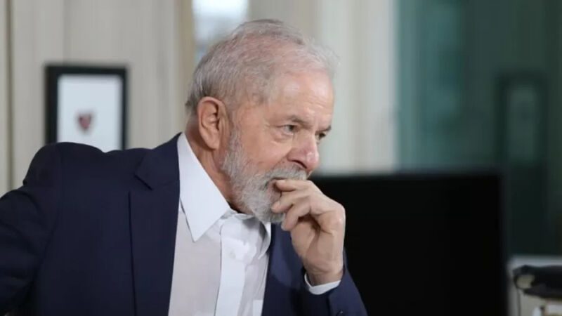 Lula em dois PONTOS