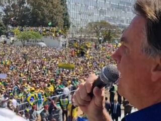 Bolsonaro falando de si "Não podemos admitir que uma pessoa coloque em risco a nossa liberdade"