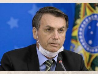 Jair Bolsonaro afirmou que pretende anular lei que obriga vacinação contra covid-19.