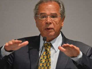 Tensão na Politica atrapalha drasticamente a Economia, diz Paulo Guedes.