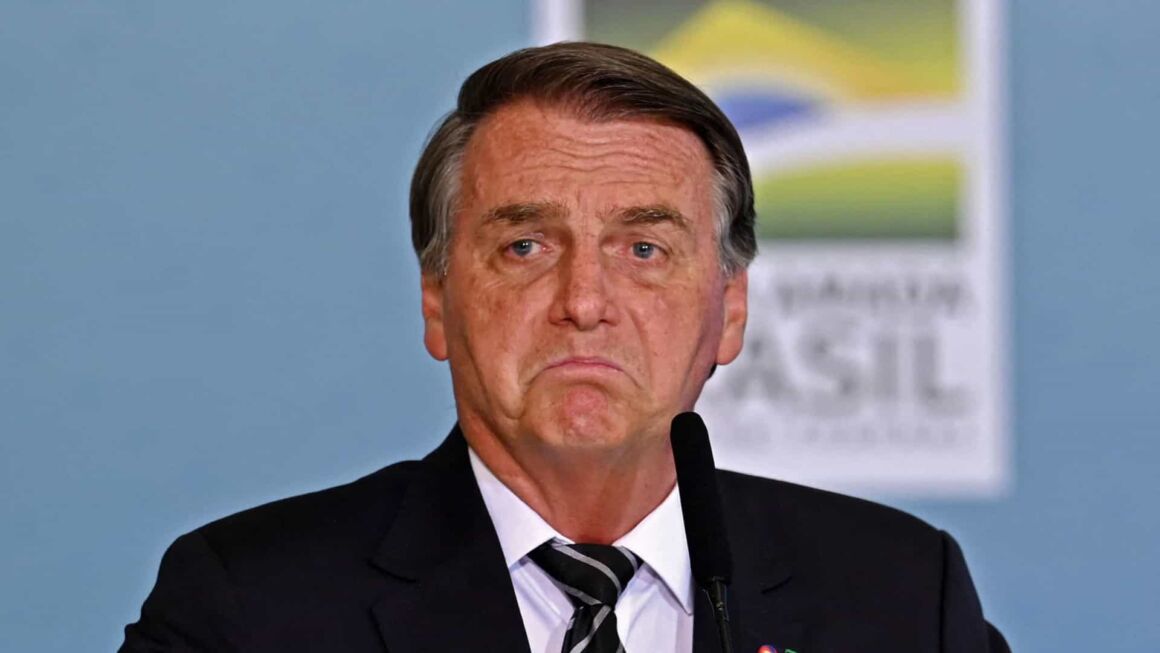 O presidente Bolsonaro afirmou respeitar os poderes legislativos Brasileiros.