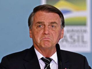 O presidente Bolsonaro afirmou respeitar os poderes legislativos Brasileiros.