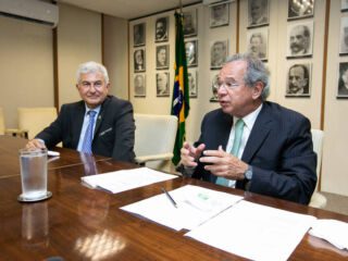 Paulo Guedes chama ministro da Ciência e Tecnologia de "Burro"