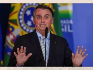 "Quando alguém invadir sua casa, dá tiro de feijão", disse Bolsonaro sobre quem pede menos armas e mais feijão.