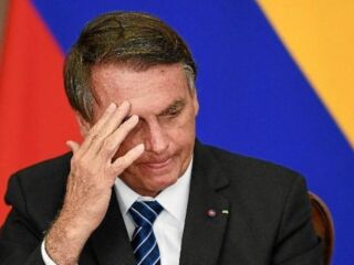 Bolsonaro afirma que combustível irá sofrer reajuste em 20 dias.