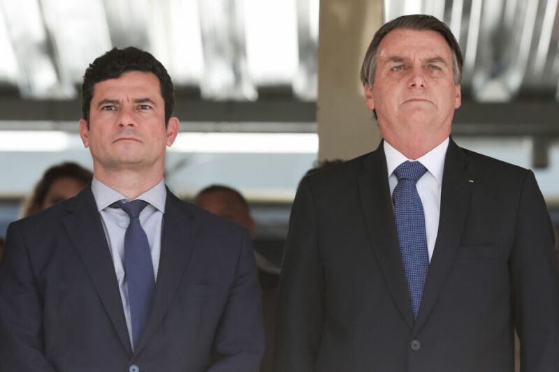 Moro "NÃO SE EMPENHOU NA INVESTIGAÇÃO SOBRE A FACADA", diz Bolsonaro a PF.