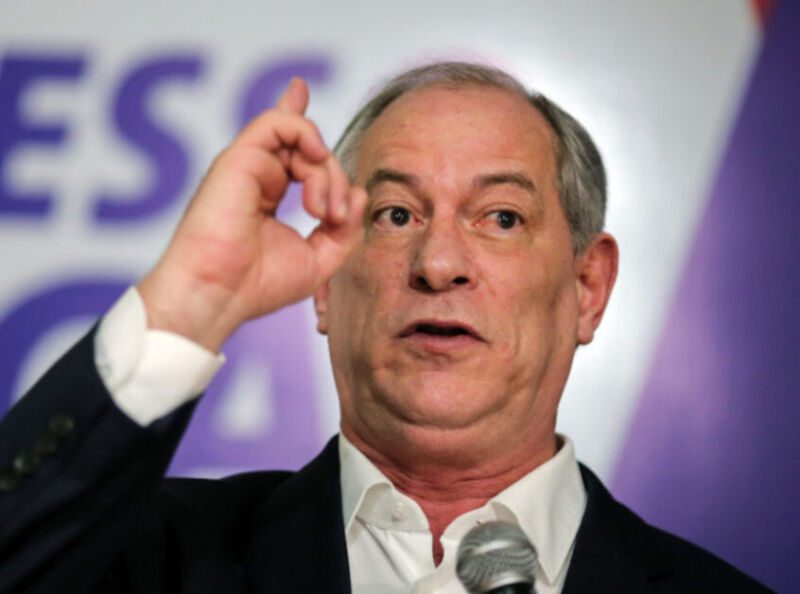 Ciro Gomes critica novamente Lula e Bolsonaro: hipócrita