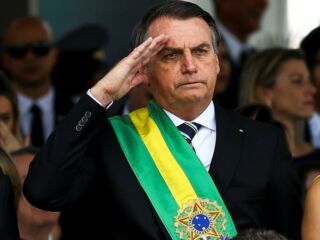 Presidente Jair Bolsonaro se filiou ao PL em clima religioso.