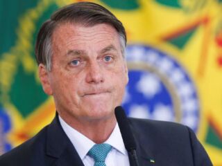 "Moro não aprendeu", diz presidente Bolsonaro sobre discurso de filiação.