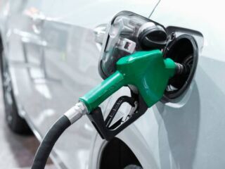 Reajuste: Petrobras reduz preço da gasolina para as distribuidoras.