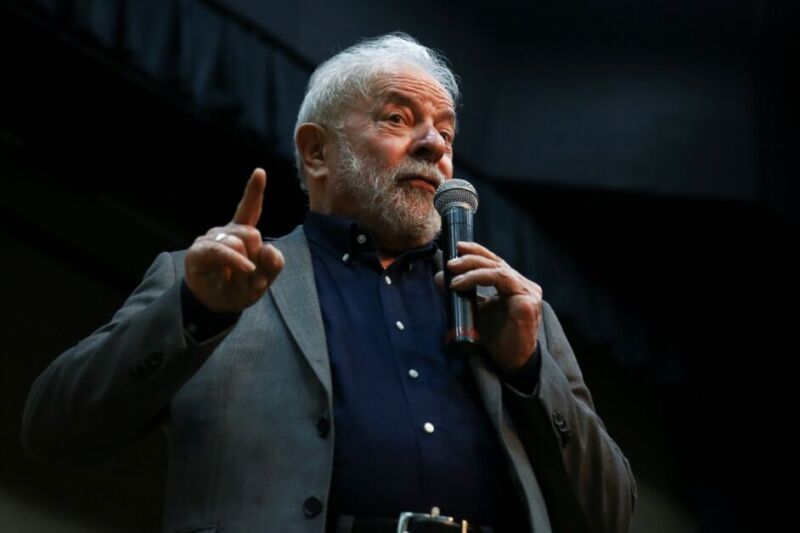 Lula foi o melhor presidente do Brasil segundo 51% dos brasileiros - DataFolha