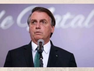 Presidente Bolsonaro é internado com suspeita de obstrução intestinal.