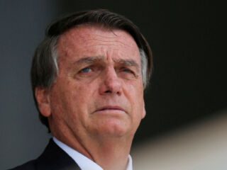 Jair Bolsonaro é proibido de usar termos como "lepra" e derivados.