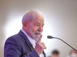 Lula: Trabalhadores de aplicativos "não tem direito a nada"